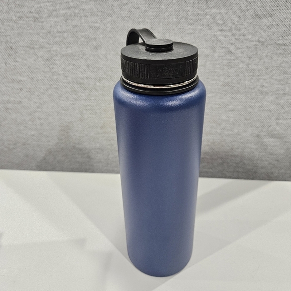 H2go 40 oz Stainless Steel Water Bottle. Insulated Lid, Wide Opening, Bud light - Picture 2 of 6